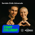 Immagine del Bando di Servizio Civile con loghi Servizio Civile Universale e Amesci e con la scritta: START COLLOQUI!ar-te-ci-pa