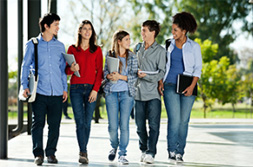 foto di un gruppo di studenti