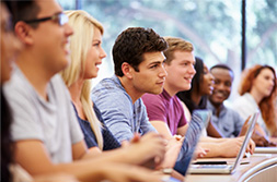 foto di un gruppo di studenti